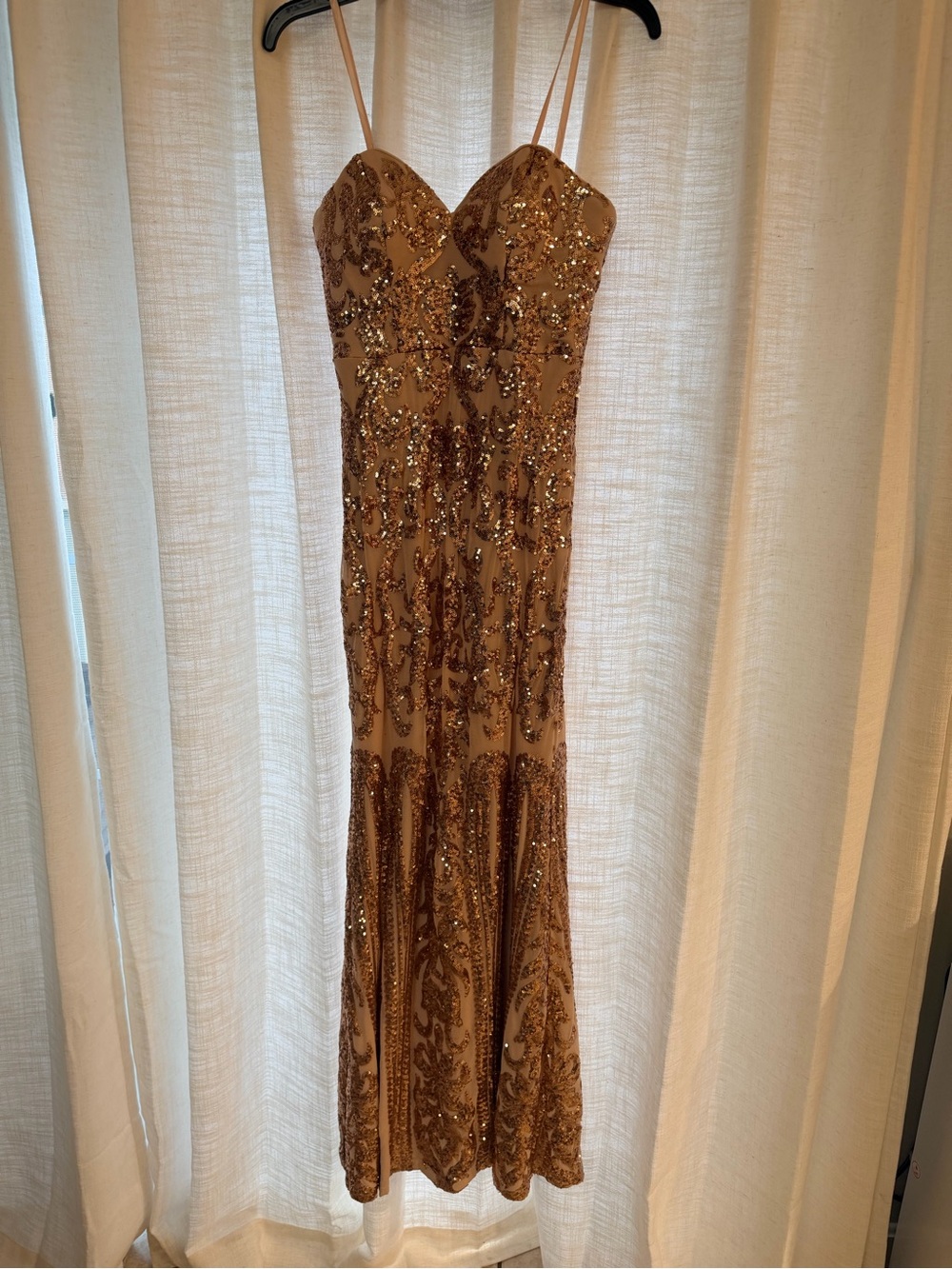 Stunning Lulu's Rose Gold Sequin Maxi Dress Size small